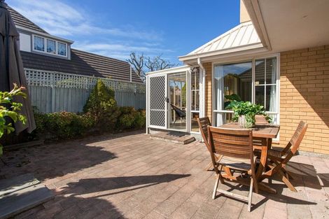 Photo of property in 89 Peer Street, Ilam, Christchurch, 8041