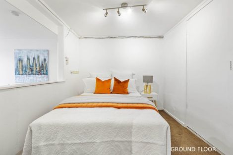 Photo of property in 10 La Trobe Street, Pakuranga Heights, Auckland, 2010