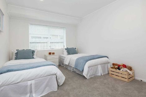 Photo of property in 2/23 Tarnica Road, Northpark, Auckland, 2013