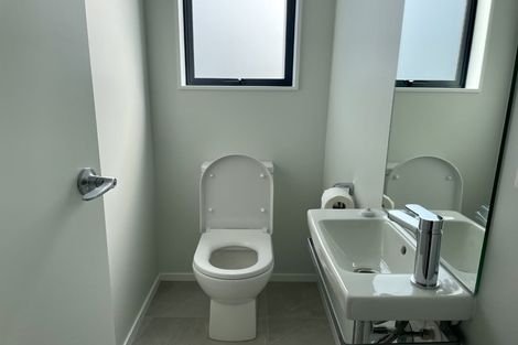 Photo of property in 49 O'meara Street, Swanson, Auckland, 0614