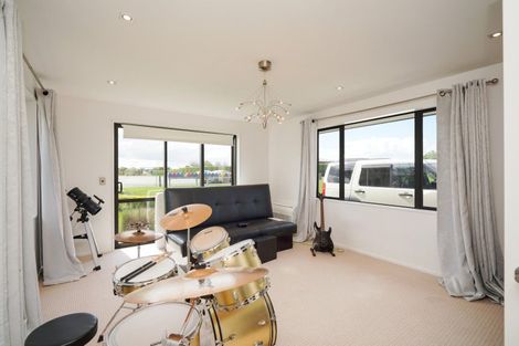 Photo of property in 28 Majestic Chance, Seaward Bush, Invercargill, 9812