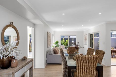 Photo of property in 27 Mcleod Place, Papamoa Beach, Papamoa, 3118