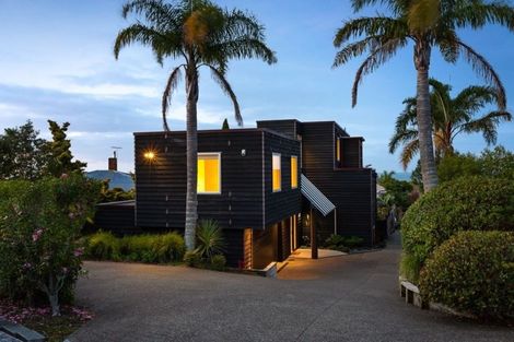 Photo of property in 44 Castor Bay Road, Castor Bay, Auckland, 0620