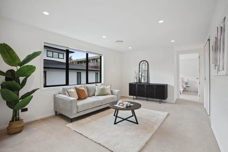 Photo of property in 28a Oliver Twist Avenue, Mellons Bay, Auckland, 2014