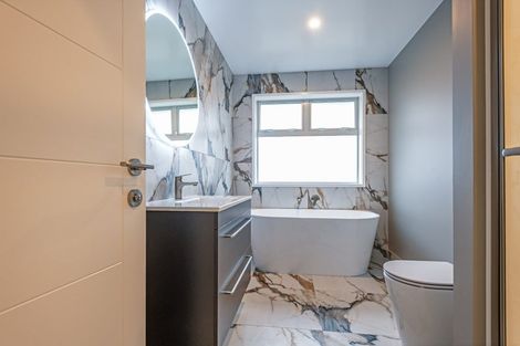 Photo of property in 13 Echo Street, 4702
