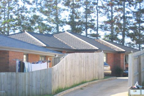 Photo of property in 7b Chelmsley Avenue, Henderson, Auckland, 0612