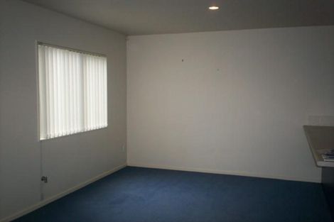 Photo of property in 13/3 Orwell Road, Greenhithe, Auckland, 0632