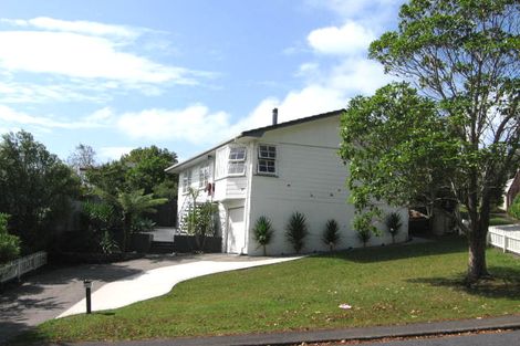 Photo of property in 19 Longreach Drive, Sunnyvale, Auckland, 0612