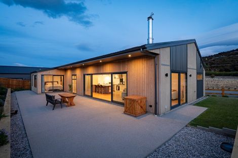 Photo of property in 14 Pounamu Avenue, Albert Town, Wanaka, 9305