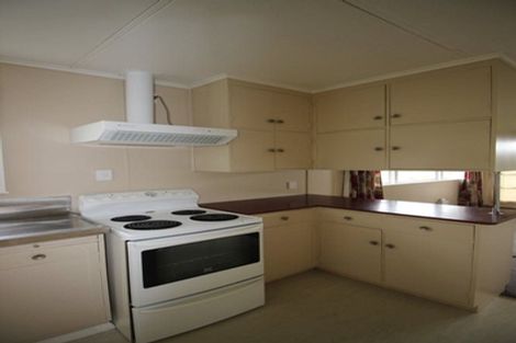 Photo of property in 80a Wikiriwhi Crescent, Awapuni, Palmerston North, 4412