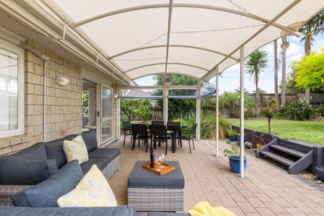 Photo of property in 94 Longford Park Drive, Takanini, 2112