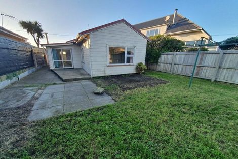 Photo of property in 25 Marine Parade, North New Brighton, Christchurch, 8083