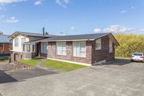 Photo of property in 84 Guy Street, Dannevirke, 4930
