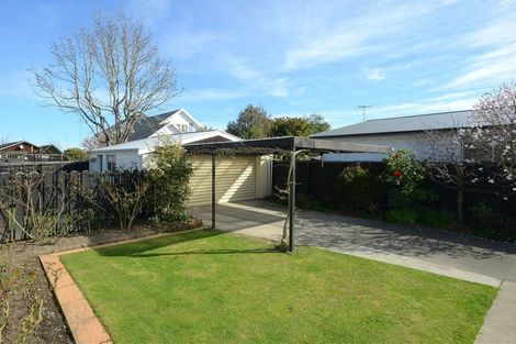 Photo of property in 51 Kent Lodge Avenue, Avonhead, Christchurch, 8042