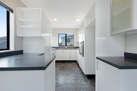 Photo of property in 8a Shastri Terrace, Khandallah, Wellington, 6035