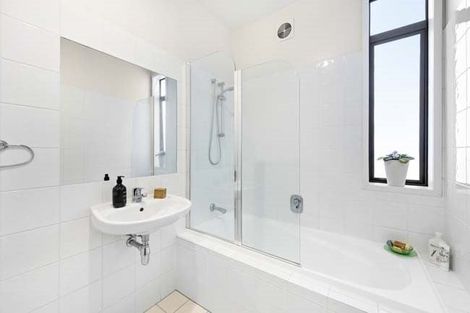 Photo of property in 72b Shelly Beach Road, Saint Marys Bay, Auckland, 1011