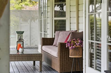 Photo of property in 199 Chelsea View Drive, Chatswood, Auckland, 0626