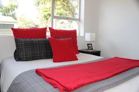 Photo of property in 2/23 Tahi Terrace, Glen Eden, Auckland, 0602