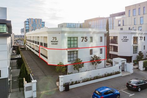 Photo of property in Regent Courts, 2/75 Gloucester Street, Christchurch Central, Christchurch, 8013