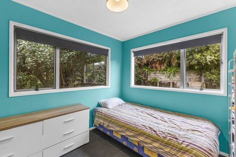 Photo of property in 42 Omata Road, Marfell, New Plymouth, 4310