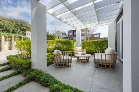 Photo of property in 10 Tauwaka Crescent, Riverhead, 0820