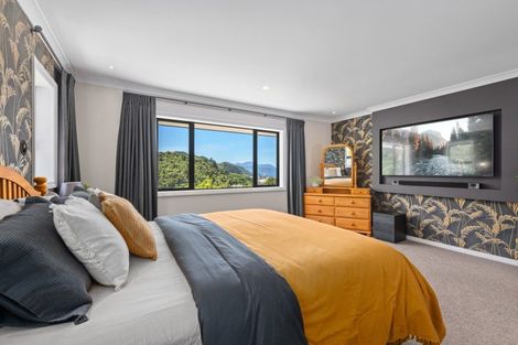 Photo of property in 6 West Terrace, Picton, 7220