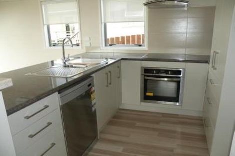 Photo of property in 60 Kia Ora Road, Beach Haven, Auckland, 0626