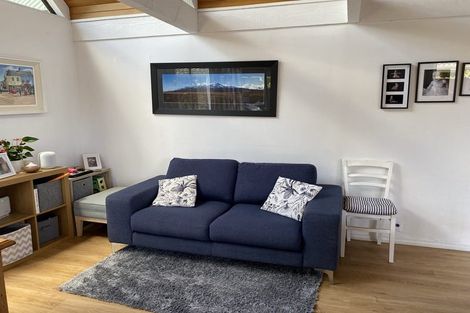 Photo of property in 9 Truscott Grove, Awapuni, Palmerston North, 4412