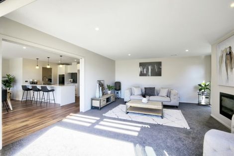 Photo of property in 24 Shepherd Road, Jacks Point, Queenstown, 9371