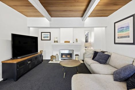 Photo of property in 14 Halswater Drive, Churton Park, Wellington, 6037