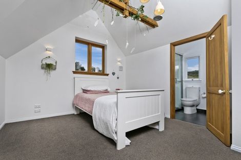 Photo of property in 563 Oaia Road, Muriwai, Waimauku, 0881