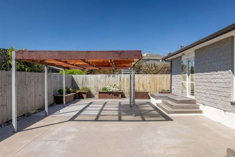 Photo of property in 2/7 Farnborough Street, Aranui, Christchurch, 8061