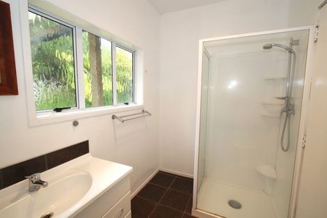 Photo of property in 27 Queens Road, Glen Avon, New Plymouth, 4312