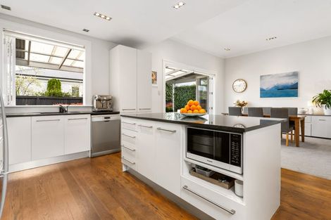 Photo of property in 90 Hawthorne Street, Strowan, Christchurch, 8052