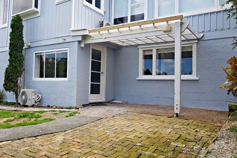 Photo of property in 92 Browns Bay Road, Rothesay Bay, Auckland, 0630
