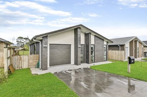 Photo of property in 24 Richardson Road, Omokoroa, 3114