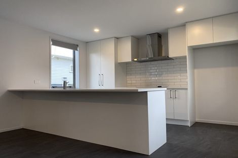 Photo of property in 28a Koromiko Street, New Lynn, Auckland, 0600