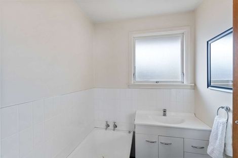 Photo of property in 39 Lake Terrace Road, Burwood, Christchurch, 8061