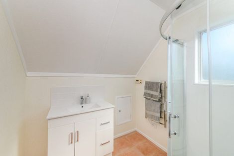 Photo of property in 15 Elmira Avenue, Hokowhitu, Palmerston North, 4410