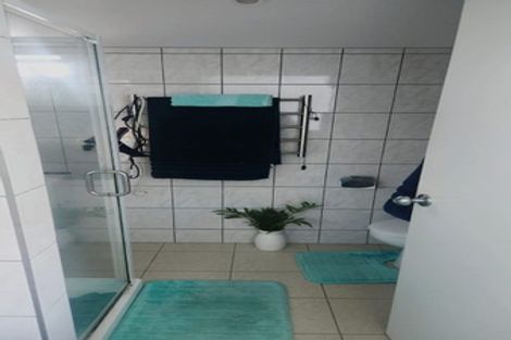 Photo of property in 28 Langana Avenue, Browns Bay, Auckland, 0630