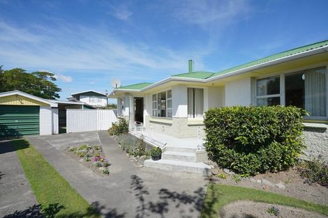 Photo of property in 5 Ron Place, Bishopdale, Christchurch, 8051