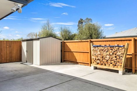 Photo of property in 4 Stonebridge Lane, Oxford, 7430