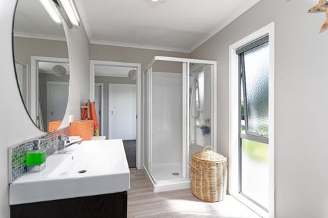 Photo of property in 2 Jordan Road, Waingawa, Carterton, 5791