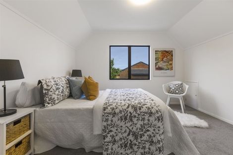 Photo of property in 1/13 Pinewood Grove, Botany Downs, Auckland, 2010