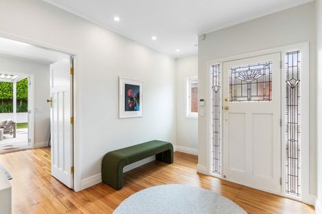 Photo of property in 26 Richmond Avenue, Northcote Point, Auckland, 0627