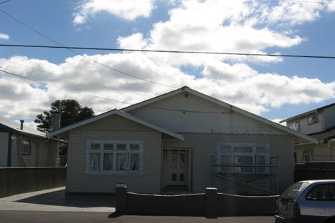 Photo of property in 37 Strathavon Road, Miramar, Wellington, 6022