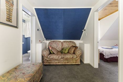 Photo of property in 5 Newgate Street, Picton, 7220