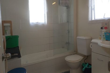 Photo of property in 12 Vitex Lane, Henderson, Auckland, 0612