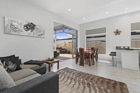 Photo of property in 14 Hugo Way, Papamoa Beach, Papamoa, 3118