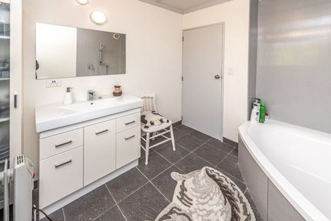 Photo of property in 10 D'arcy Road, Bastia Hill, Whanganui, 4500